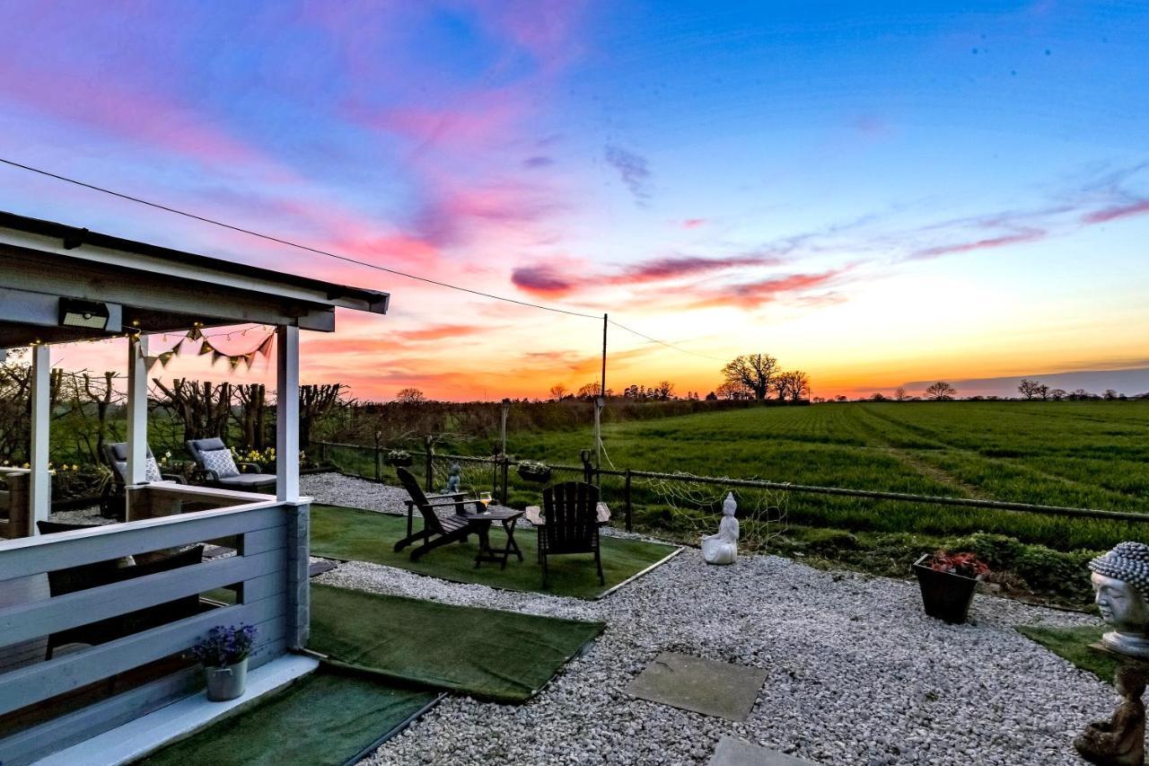 Sunset Log Apartment Sudbury (Suffolk)